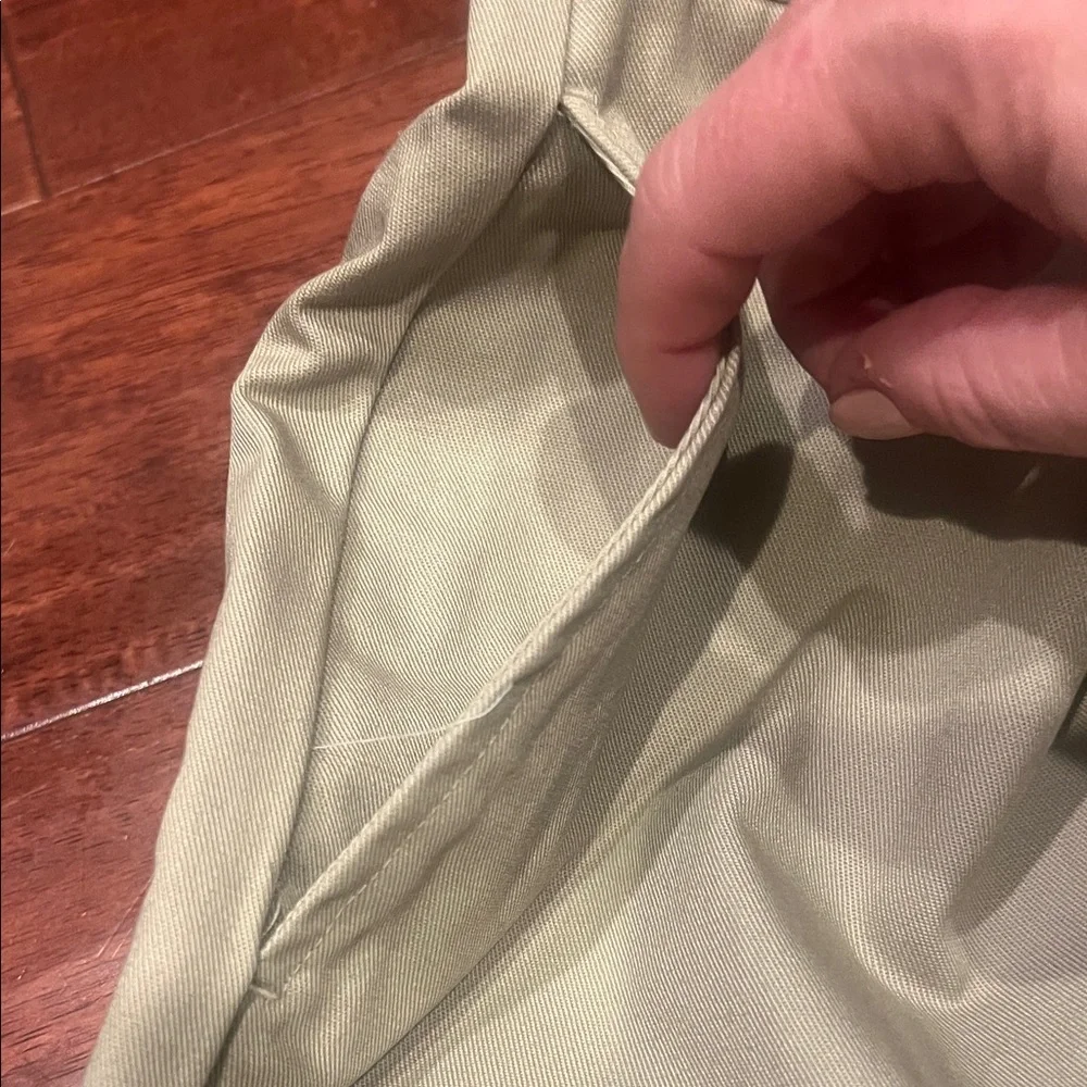 NWT-Classic Parker Brand Tan Flat Front Men's Shorts